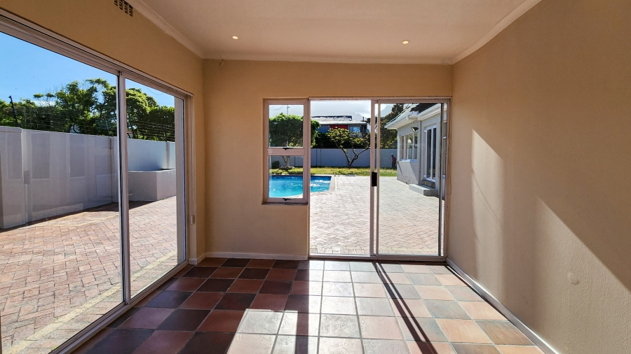 2 Bedroom Property for Sale in Rondebosch Western Cape